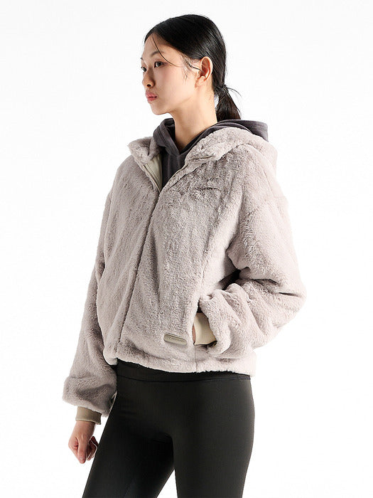 [fila] Women's Faux Fur Hooded Jumper_FS254PL02F001_260