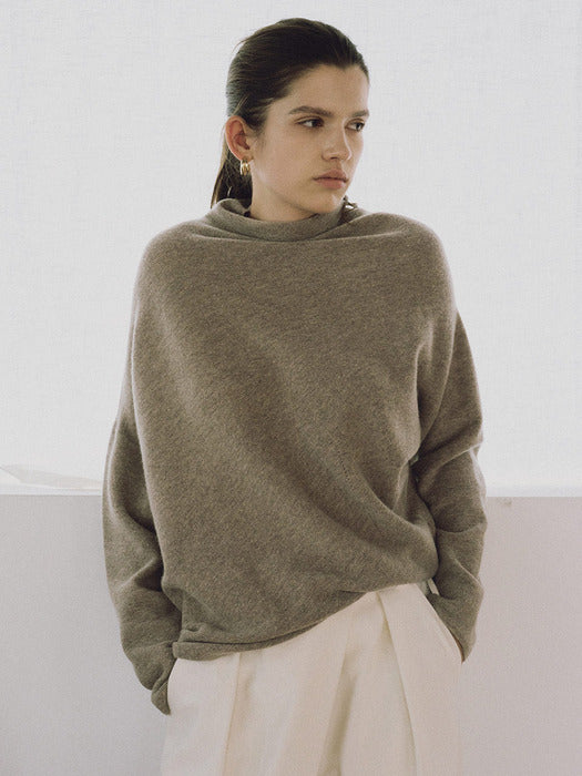 Loeuvre Asymmetric Panel Half-neck Knit Pullover