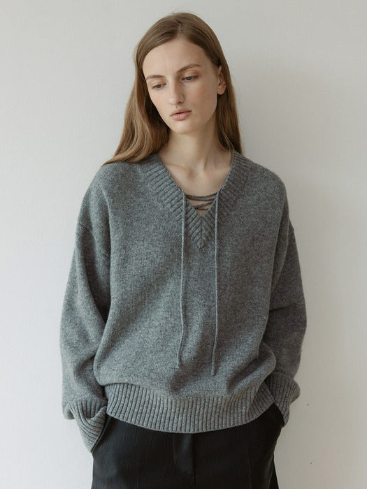 Loeuvre Lace-up V-neck Pullover