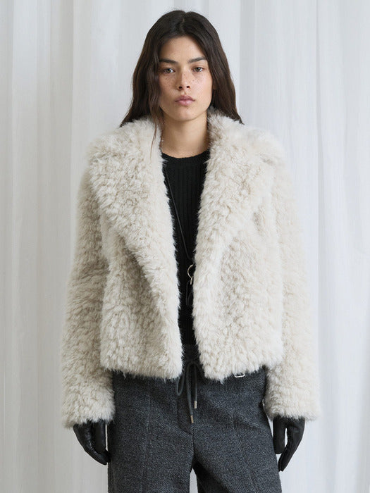 [raive] Wide-Collar Fur Jacket in Ivory VF5WJ102-03