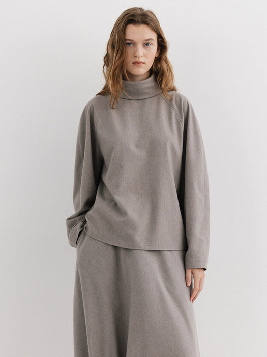 high-neck blouse (snow dust)