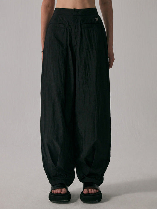 Wconcept_Treemingbird Double Box Pleats Nylon Slacks [ Black ]