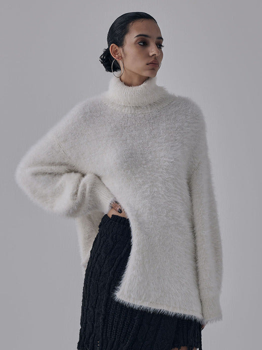 Wconcept_Treemingbird Front Slit Metal Hook High-Neck Fur Knit [ White ]