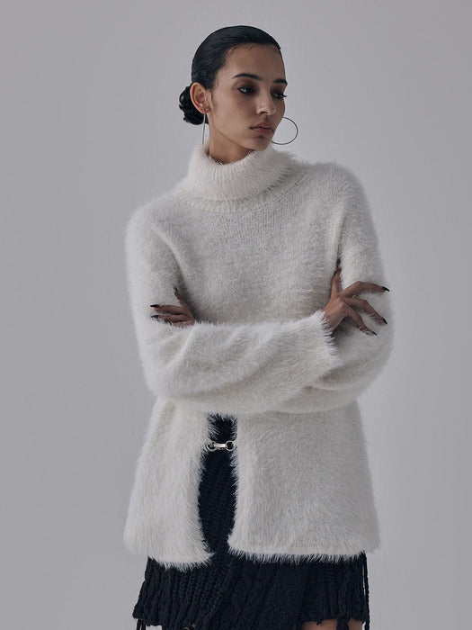 Wconcept_Treemingbird Front Slit Metal Hook High-Neck Fur Knit [ White ]