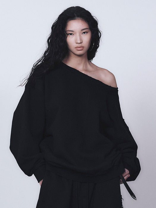 Wconcept_Treemingbird Scratch Damage Boat Neck Sweat Shirt [ Black ]