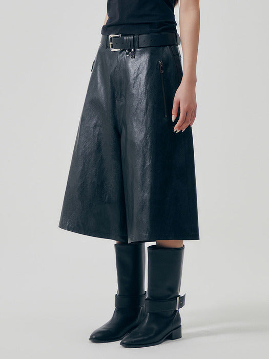 Wconcept_Treemingbird Distressed Leather Set-up Shorts [ Black ]