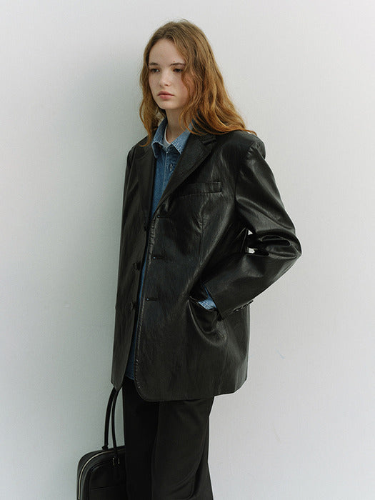 [dunst] UNISEX 3 BUTTON ALTER-LEATHER BLAZER BLACK_UDJA6A105BK