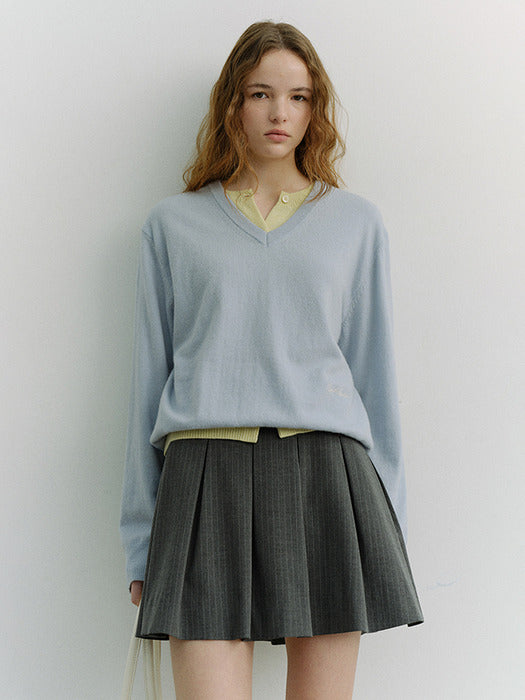 Dunst Unisex Soft V-Neck Sweater Soft Blue