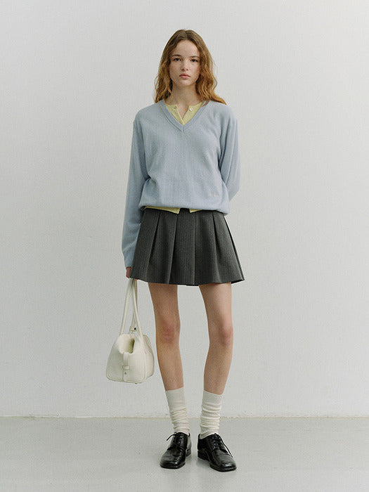 Dunst Unisex Soft V-Neck Sweater Soft Blue