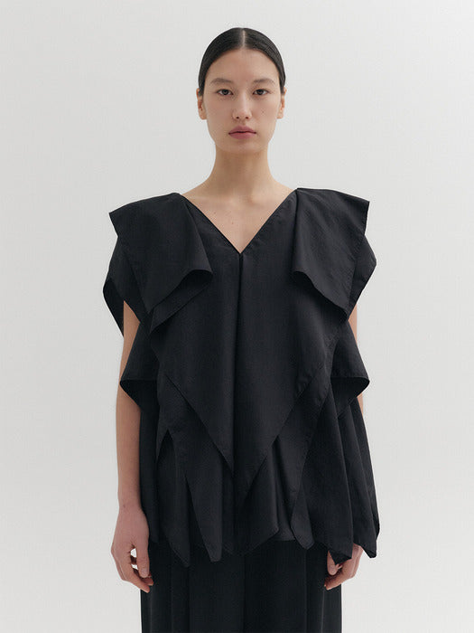 Eenk Drape Wide Collar Top - Black