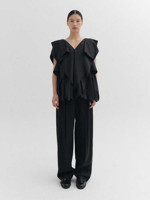 Eenk Drape Wide Collar Top - Black