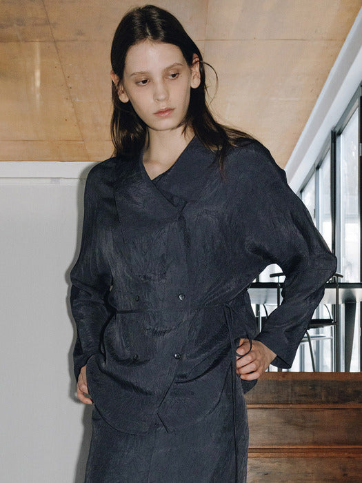 Loeuvre Unbalanced Collar Crease Blouse