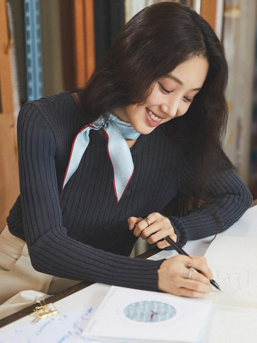 Loeuvre Asymmetric V-Neck Pullover