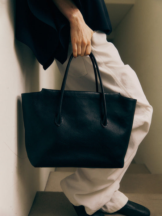 Kindersalmon Basil Leather Bag Black