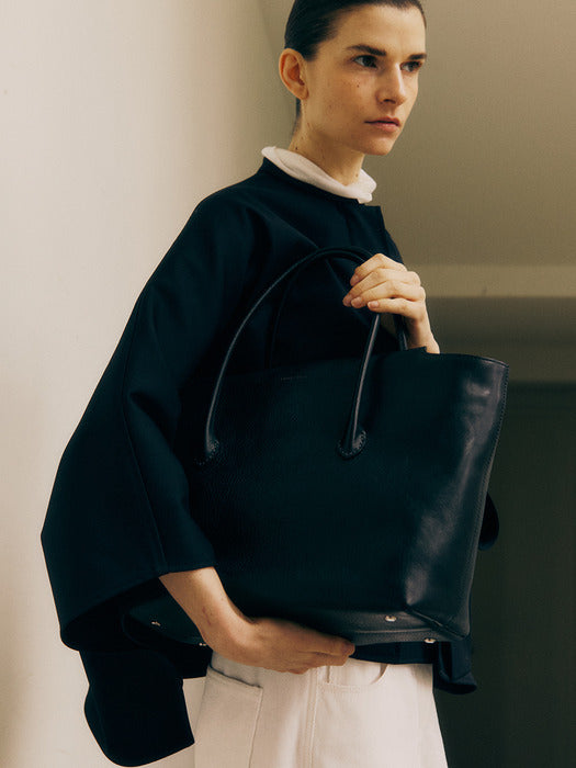 Kindersalmon Basil Leather Bag Black
