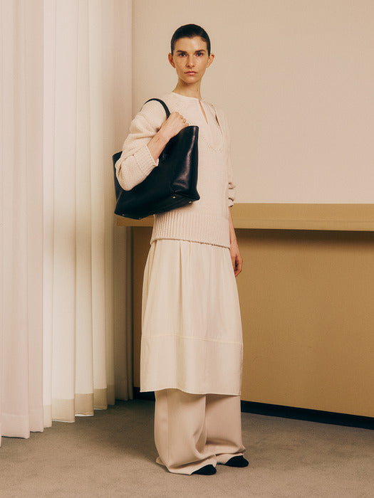 Kindersalmon Basil Leather Bag Black