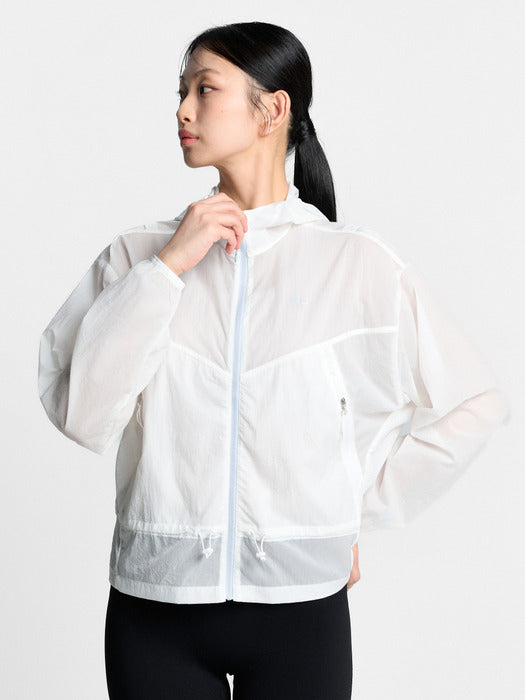 Fila Women's Ultra-Lightweight Shirring Windbreaker 191