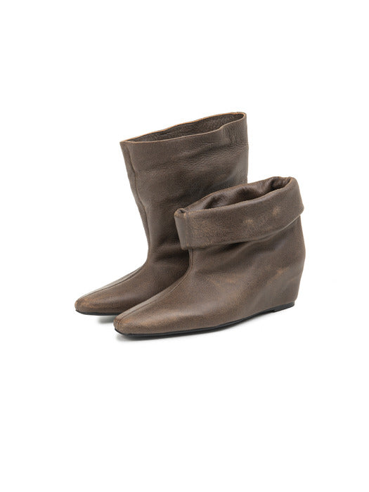 Osoi Cuff Boots [HAZY BROWN]