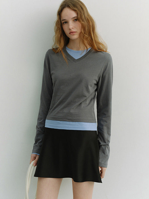 [dunst] ESSENTIAL PETIT V-NECK T-SHIRT CHARCOAL GREY_UDTS6A201CG