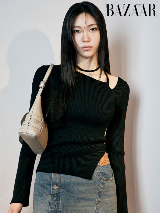 Raive Unbalance Strap Ribbed Knit Top