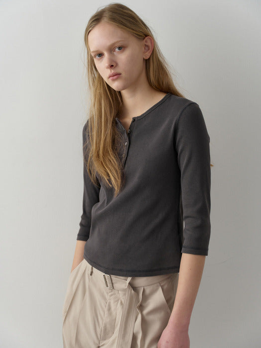 Facade Pattern Henley Neck Rib Mid-sleeve T-shirt