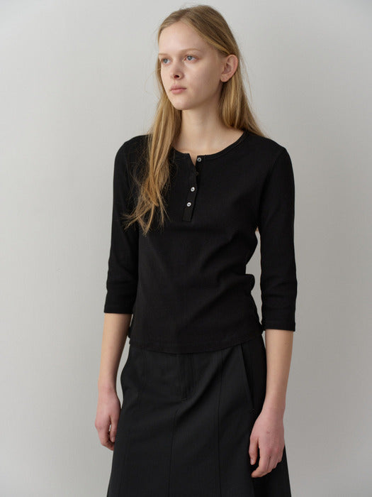 Facade Pattern Henley Neck Rib Mid-sleeve T-shirt