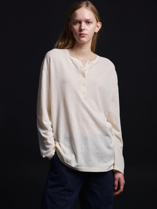 [facade pattern] 코튼 헨리넥 Knitwear_butter