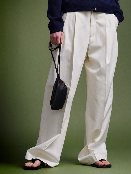 Facade Pattern Cotton Two-Tuck Wide Pants off white