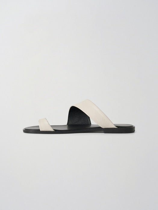 [moia] tilt flip-flops (ecru)