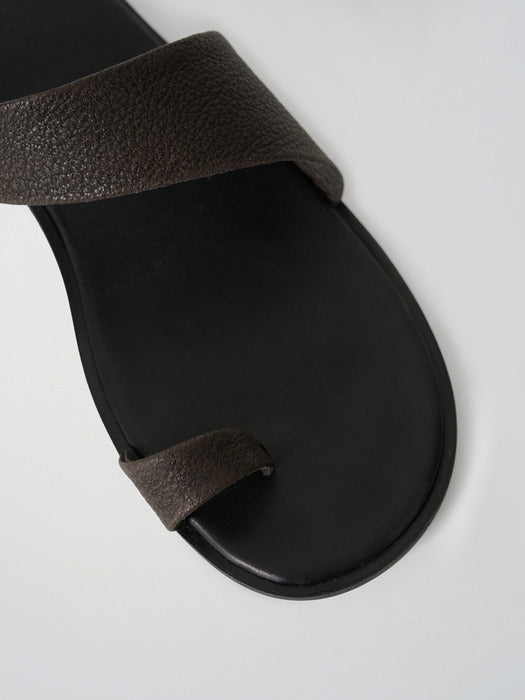 Moia tilt flip-flops (soil brown)