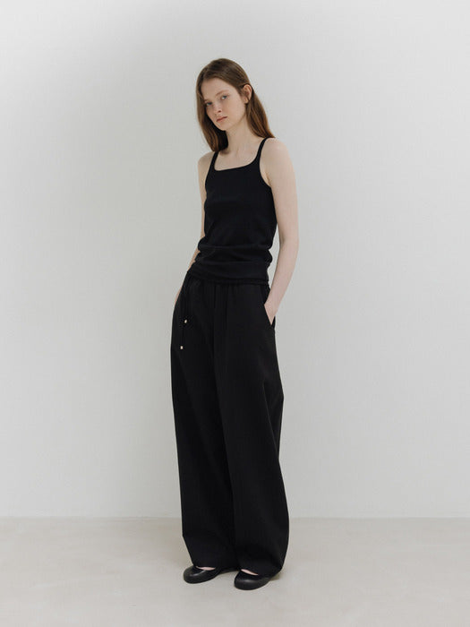 Moia plain sleeveless (black)