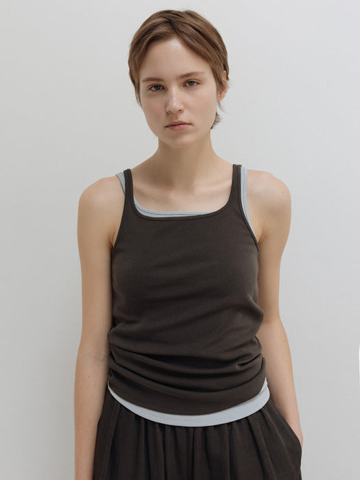 Moia plain sleeveless (soil brown)