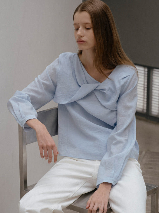 Tillidie Twisted soft texture blouse Sky blue