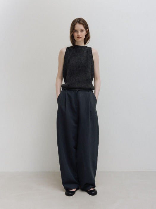 Moia one tuck wide pants (dusty navy)