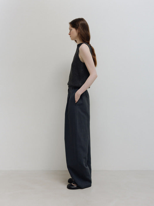 Moia one tuck wide pants (dusty navy)