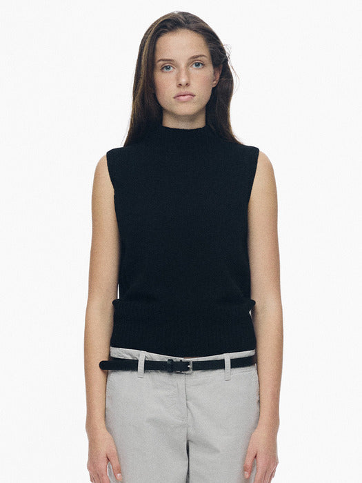Nothing Written Cole knit vest (Black)