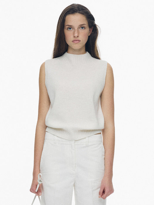 Nothing Written Cole knit vest (Ivory)