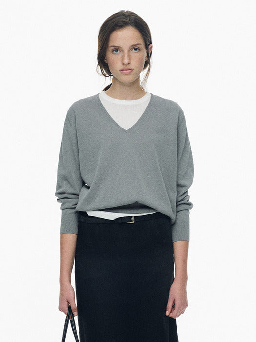 Nothing Written Ciao v-neck pullover (Gray, W)