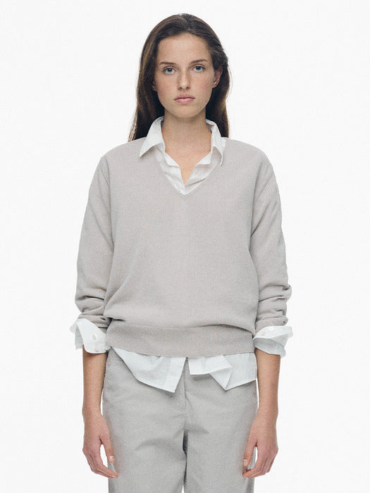 Nothing Written Ciao v-neck pullover (Oatmeal, W)