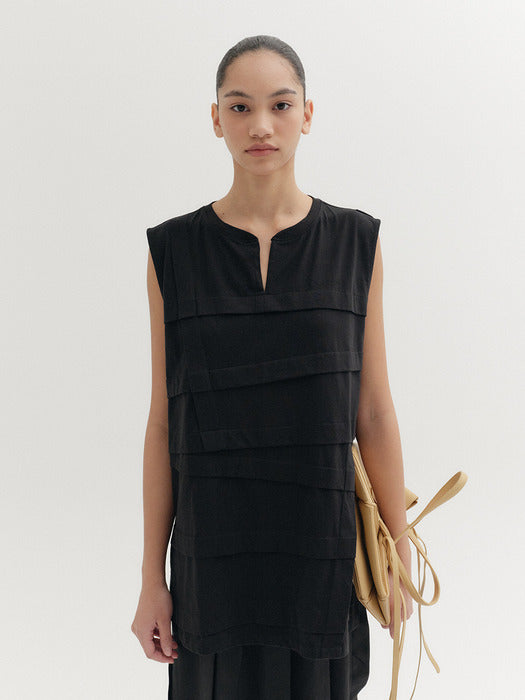 Eenk Panel Detail Sleeveless Top - Black