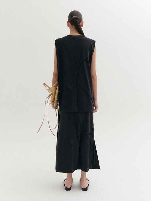 Eenk Panel Detail Skirt - Black