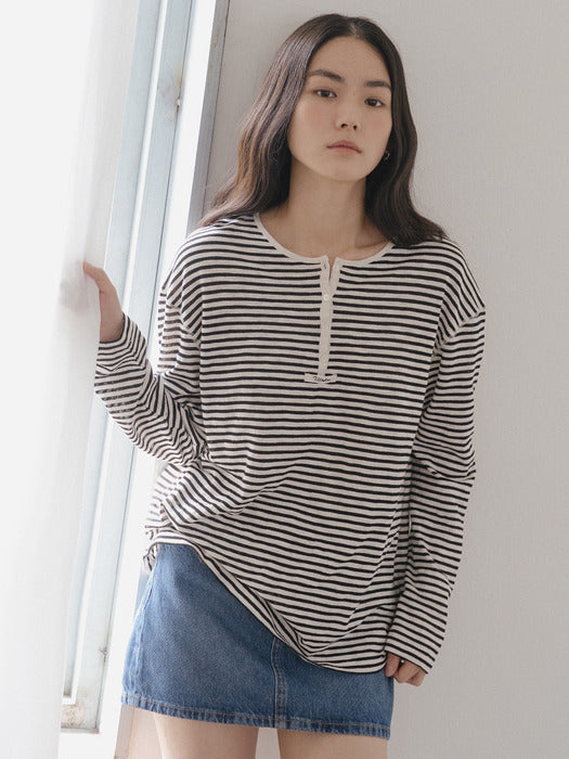 Tillidie 4-Button point stripe t-shirt Black