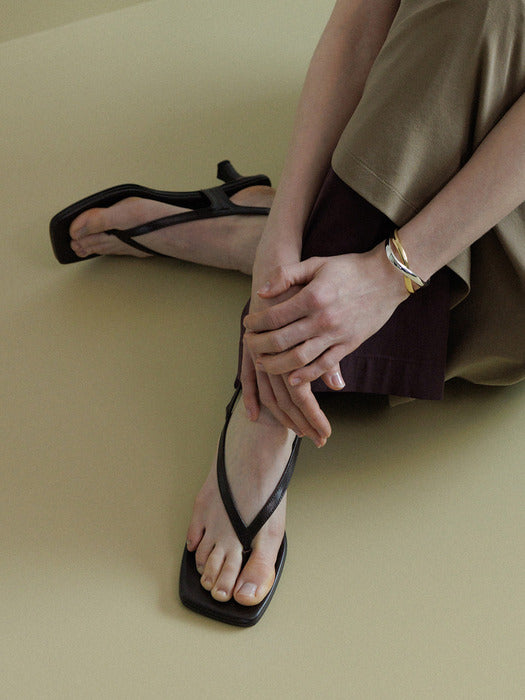 Loeuvre Ruisseu Thong Sandle