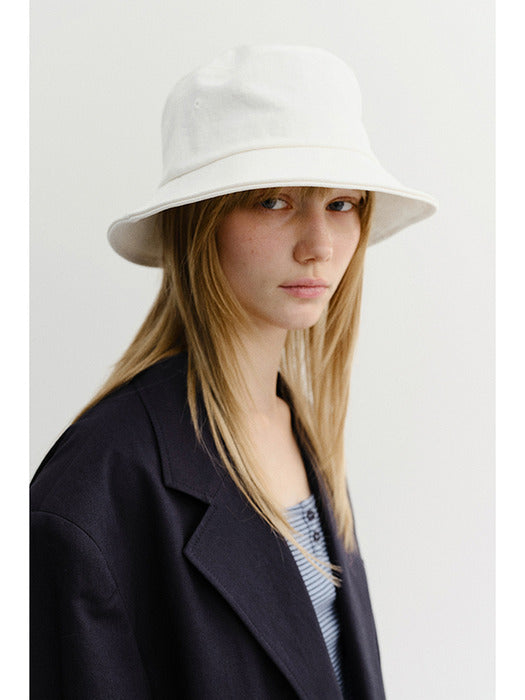 Dunst Adventure Bucket Hat White