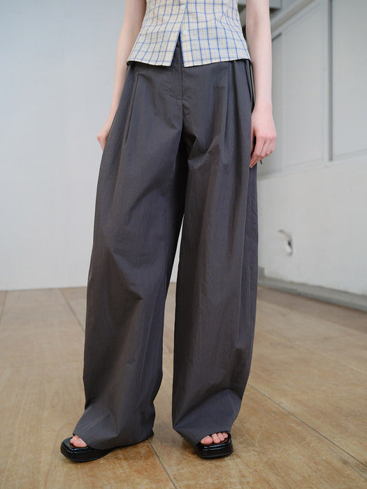 Raive Side Tuck Detail Pants
