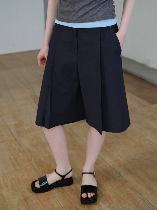 Raive Tuck Wide Half Pants
