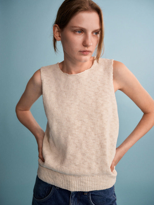 Facade Pattern Textured Sleeveless Knitwear