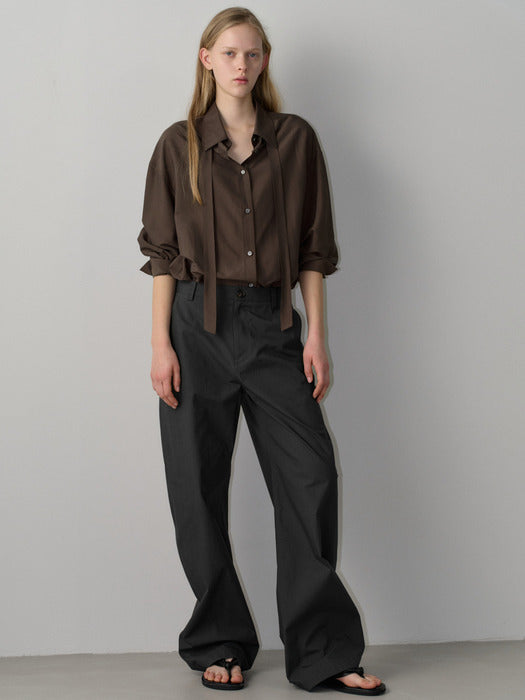 Facade Pattern Round Curved Pants charcoal
