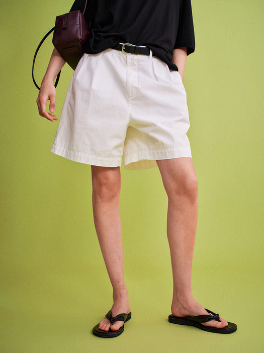 Facade Pattern Vintage Two-Pleat Shorts white