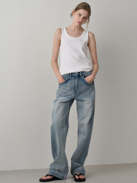 Facade Pattern Curved Tapered Denim faded wash